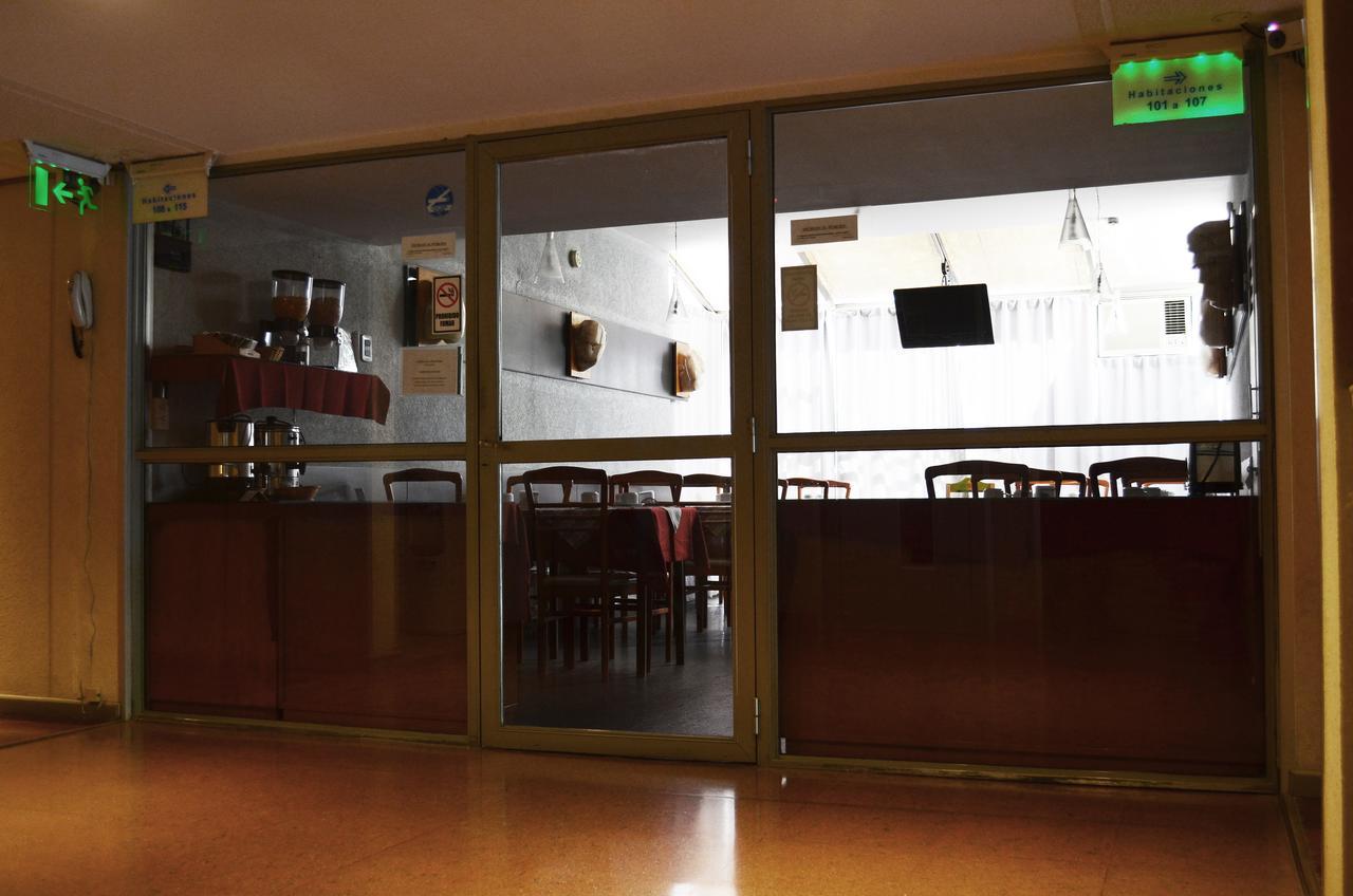 Hotel Huemul ヘネラル・ロカ エクステリア 写真