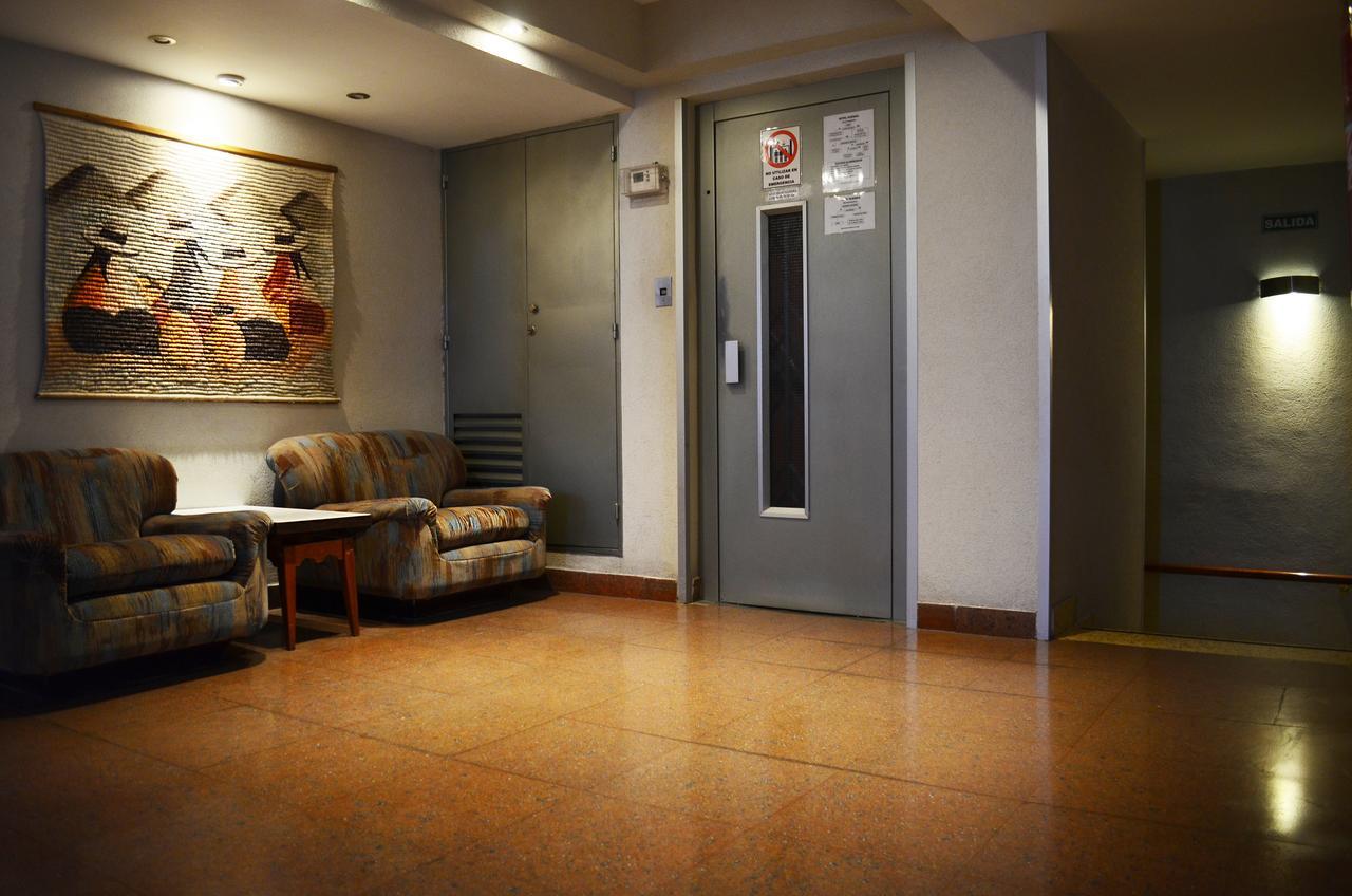 Hotel Huemul ヘネラル・ロカ エクステリア 写真