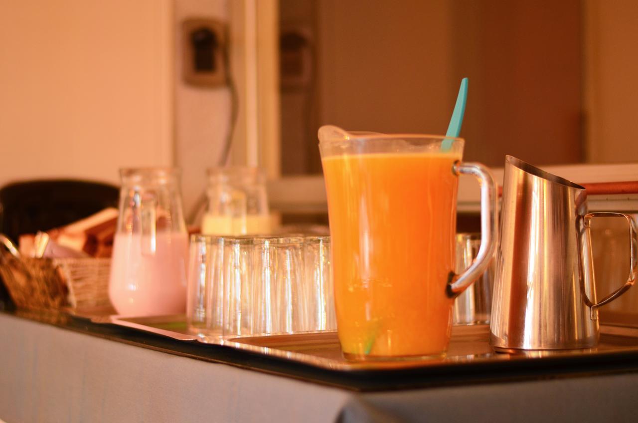 Hotel Huemul ヘネラル・ロカ エクステリア 写真