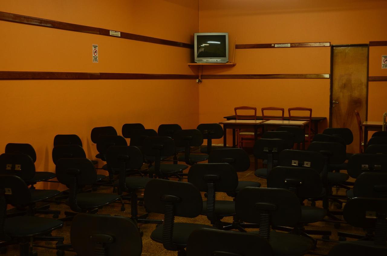 Hotel Huemul ヘネラル・ロカ エクステリア 写真